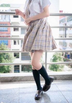 大胸美女裸身色诱网站_蓝光高清全集免费观看