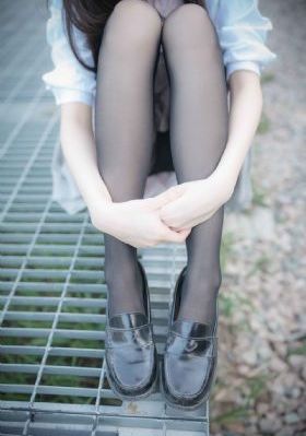 深圳校服女生唐伯虎_1080P日韩免费观看