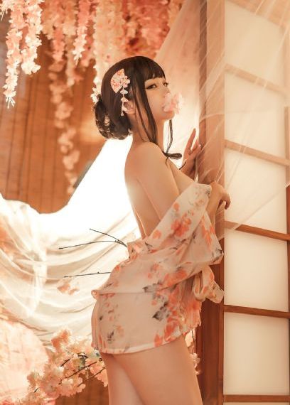 白嫩丰满的大乳高潮_720动漫在线观看