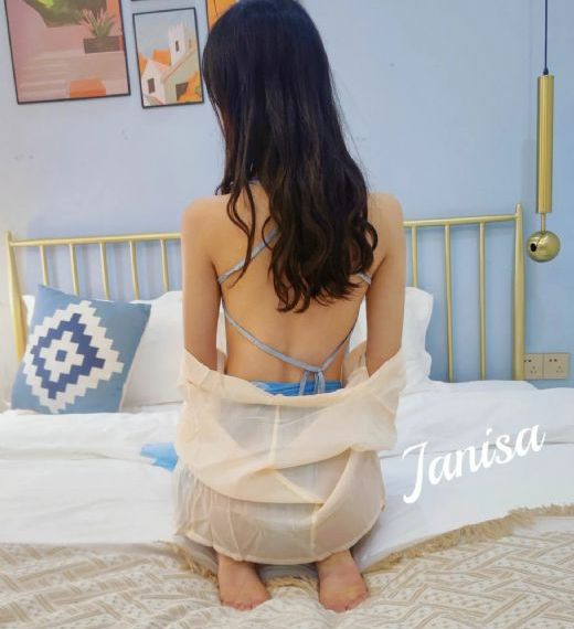 高挑长腿美女宿舍啪啪_720免费在线观看
