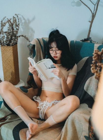 秋霞午夜伦理片_超清免费电视剧