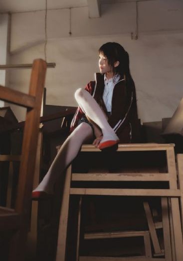 美女蹲下个个嘘嘘免费看片_BD韩语日本电影免费