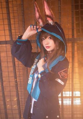 大乳巨爆乳hitomi_BD英语全集在线观看